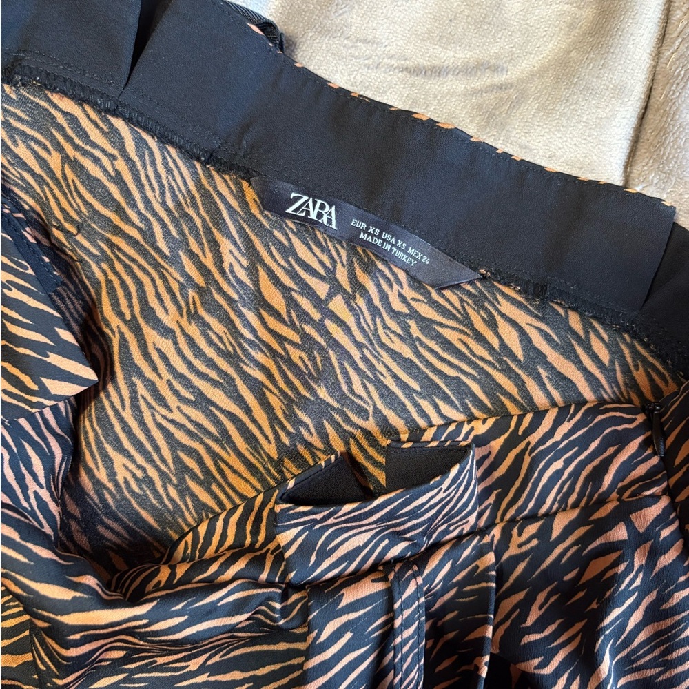 ZARA ANIMAL PRINT MIDI SKIRT